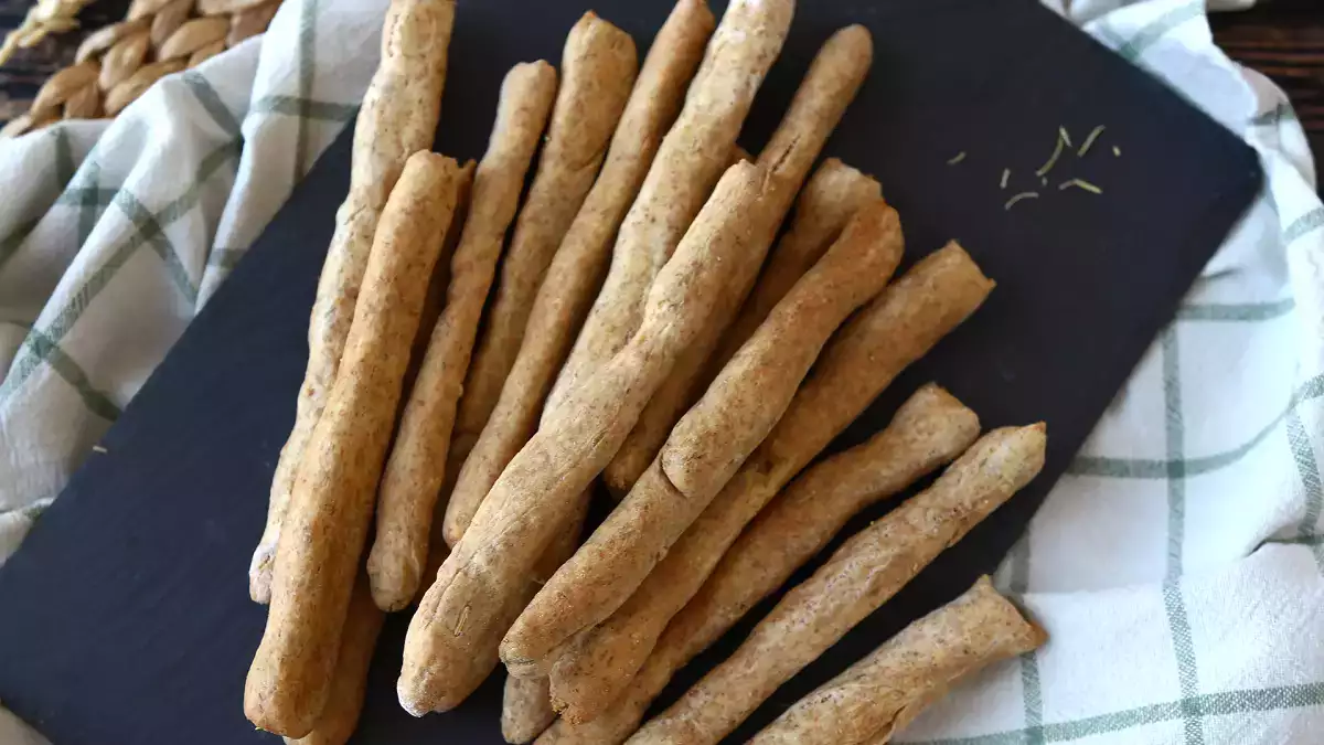 9 स्वादिष्ट और कुरकुरी विचार साझा करने के लिए: आसान नाश्ते जो हर शाम को एक छोटे से कार्यक्रम में बदल देते हैं
