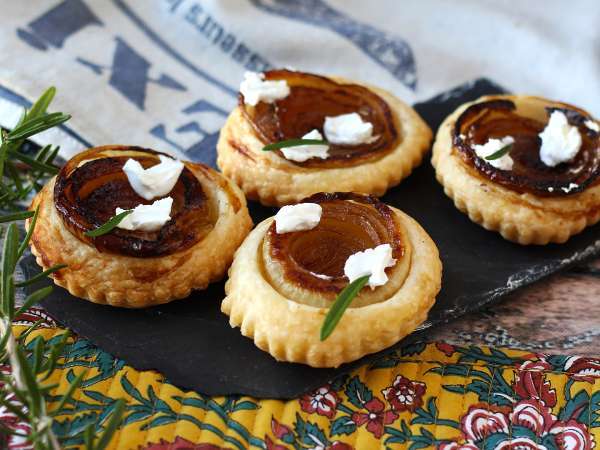 मीठी और नमकीन टार्ट टाटिन: 9 स्वादिष्ट व्यंजन जिन्हें आजमाना चाहिए!