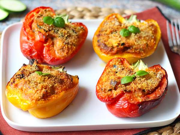 पेपरoni कभी इतने अप्रतिरोध्य नहीं रहे: 9 आसान रेसिपी जो सभी बना रहे हैं