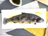 रेसिपी ओवन में थाइम और जैतून के तेल के साथ ट्राउट