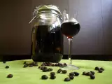 रेसिपी Nocino, घर पर बनाने के लिए नुस्खा और सामग्री