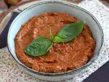 रेसिपी टमाटर की चटनी और तुलसी
