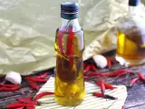 रेसिपी घर की पिज्जा के लिए तीखी तेल