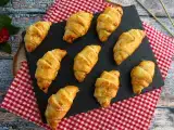 रेसिपी क्रोइसेंट्स फ़िलेटेड हैम / ताज़ा पनीर