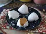 रेसिपी मूंगफली के मक्खन के मोची
