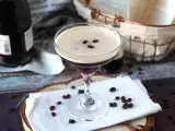 रेसिपी Espresso martini, कॉफी प्रेमियों के लिए एकदम सही कॉकटेल