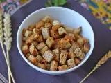 रेसिपी हर्ब्स के कुरकुरे क्राउटन एयर फ्रायर में (आसान और तेज)