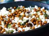 रेसिपी खीरे का सलाद, भुने हुए चने, एवोकाडो और फेटा