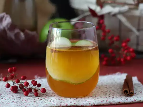 रेसिपी Pumpkin spritz, कद्दू के सिरप वाला मसालेदार कॉकटेल!