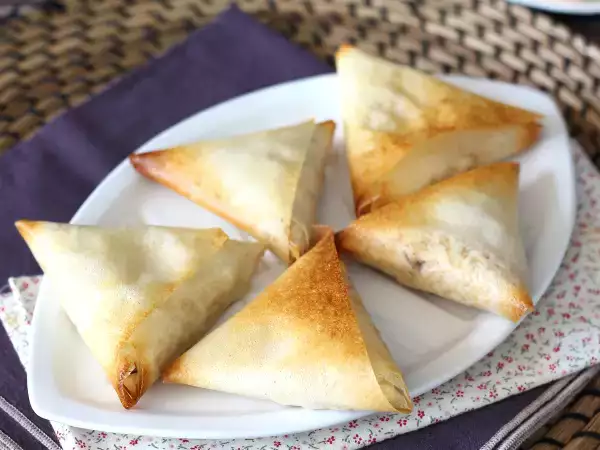 रेसिपी मछली और ताजा पनीर के साथ समोसा
