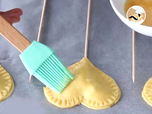 पाई पॉप्स दिल के आकार में संत वेलेंटाइन के लिए - तैयारी चरण 6