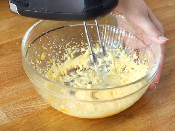 इतालवी तिरामिसु - वीडियो नुस्खा ! - तैयारी चरण 2