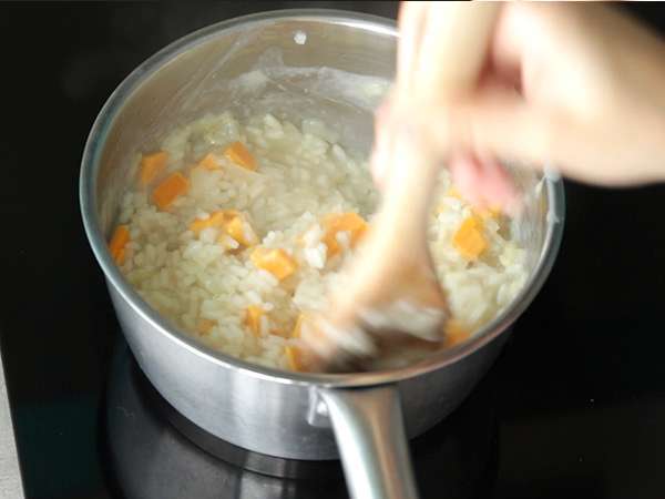 चीज़ और चोरिज़ो वाला रिसोट्टो - तैयारी चरण 7