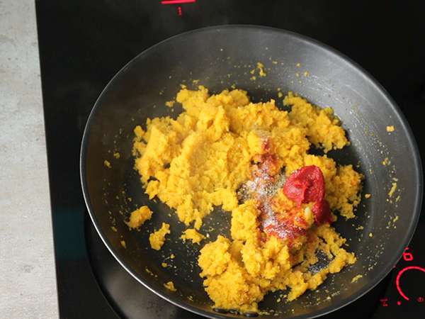 करी और नारियल के दूध वाला चिकन - तैयारी चरण 4