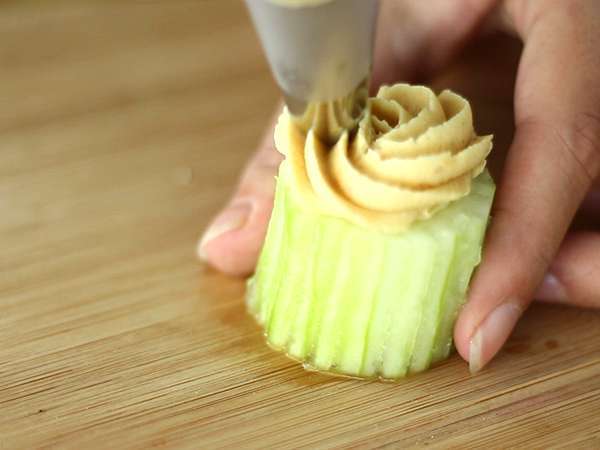ककड़ी और हुमस के वेगन कपकेक - तैयारी चरण 4
