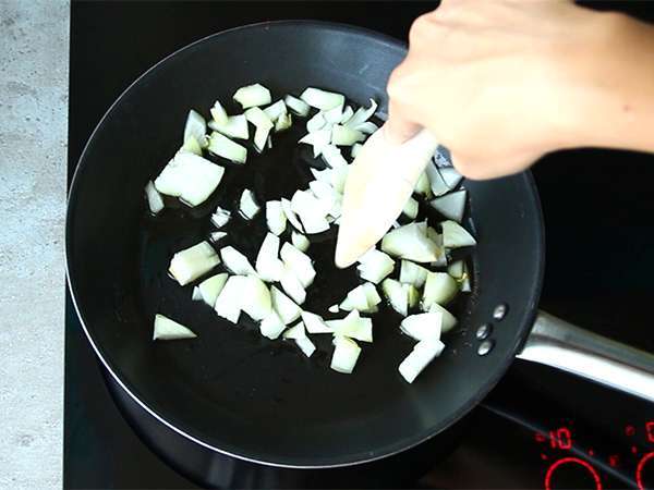 सफेद शराब में सॉसेज - तैयारी चरण 1