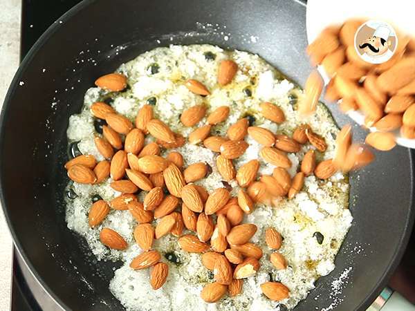 प्रालिन घर का (प्रालिन पेस्ट) - तैयारी चरण 1
