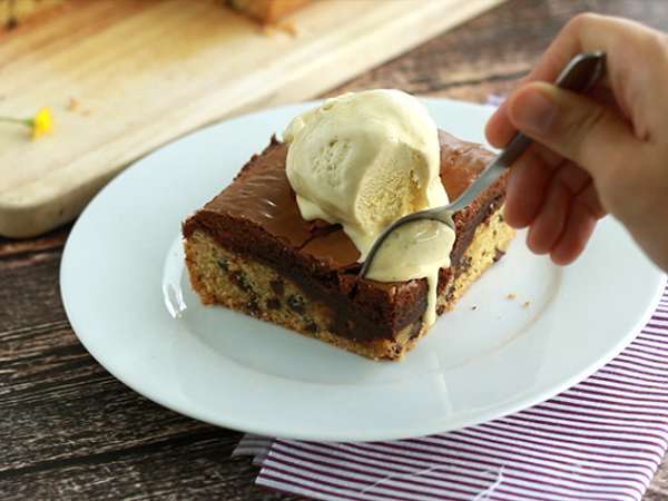परफेक्ट कुकी और ब्राउनी केक नाश्ते के लिए! - तैयारी चरण 8