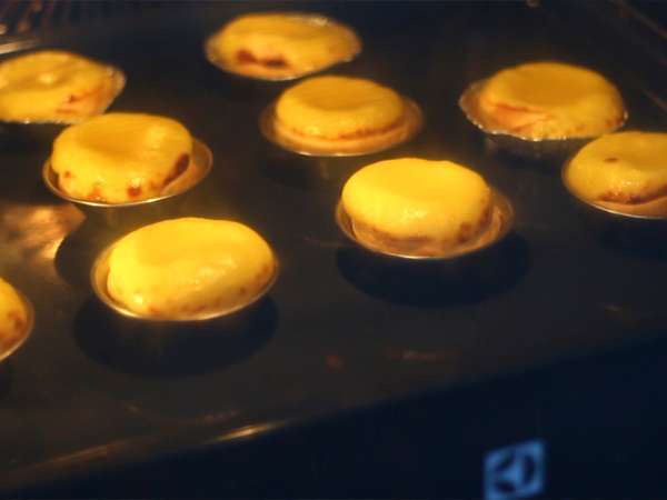 पेस्टिस डे नाटा (पुर्तगाली छोटे फ्लान) - तैयारी चरण 7