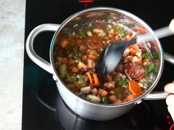 स्पेनिश शैली की दालें - तैयारी चरण 5