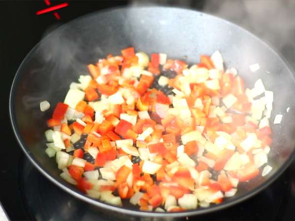 Coxinhas (ब्राज़ीलियाई चिकन क्रोकट्स) - तैयारी चरण 5