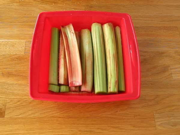 रhubarb का उल्टा केक - तैयारी चरण 3