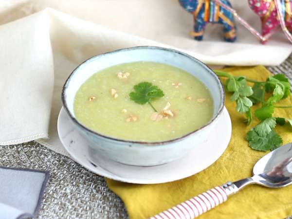 प्याज, नारियल का दूध और करी का सूप - तैयारी चरण 4