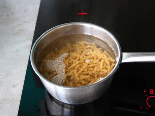 ट्यूना पास्ता आसान - तैयारी चरण 1