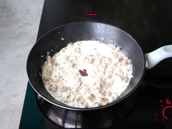 ट्यूना पास्ता आसान - तैयारी चरण 3