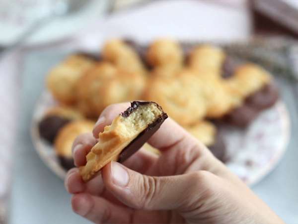 स्प्रिट्ज़ बिस्कुट नाश्ते के लिए - तैयारी चरण 6