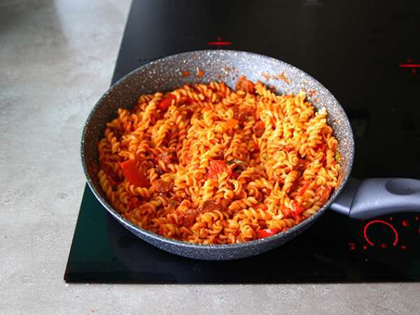 चोरिज़ो के साथ पास्ता - तैयारी चरण 5