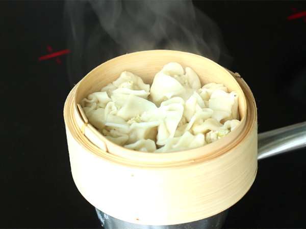भाप में पकी हुई बाइट्स - चिकन के साथ रीयूनियन बोट्स - तैयारी चरण 6