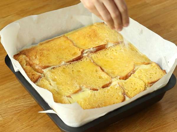चीज़केक बार्स और फ्रेंच टोस्ट (French toast cheesecake bars) - तैयारी चरण 7