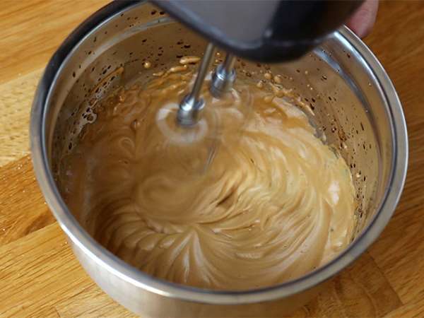 कॉफी डाल्गोना मूस - तैयारी चरण 1