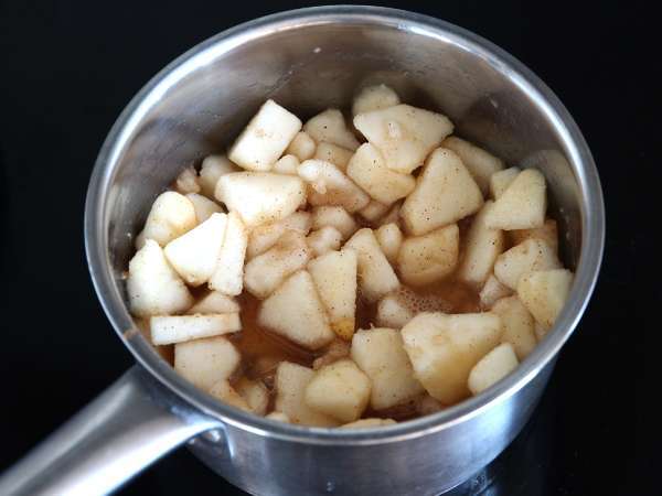 नाशपाती और दालचीनी की चटनी (बिना अतिरिक्त चीनी के) - तैयारी चरण 2