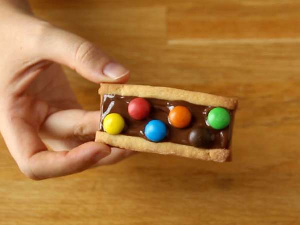 m&m's के साथ बिस्कुट - तैयारी चरण 7
