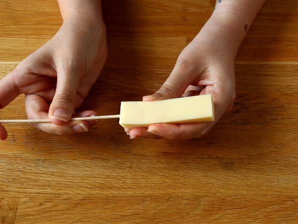 चीज़ के साथ याकिटोरी बीफ स्केवर्स - तैयारी चरण 5
