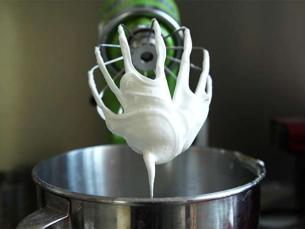 Aquafaba के साथ वेगन मेरिंग्यूज - तैयारी चरण 1