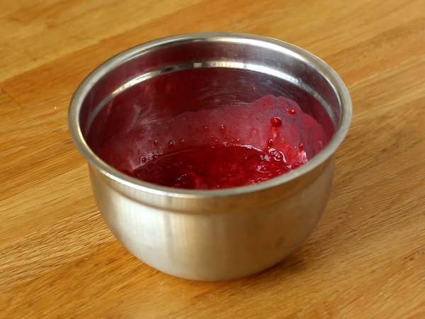 स्वादिष्ट रास्पबेरी क्रम्बल केक, कुरकुरा और पिघलता हुआ - तैयारी चरण 1