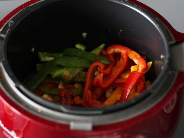 कुकियो में तेज़ बास्क चिकन - तैयारी चरण 3