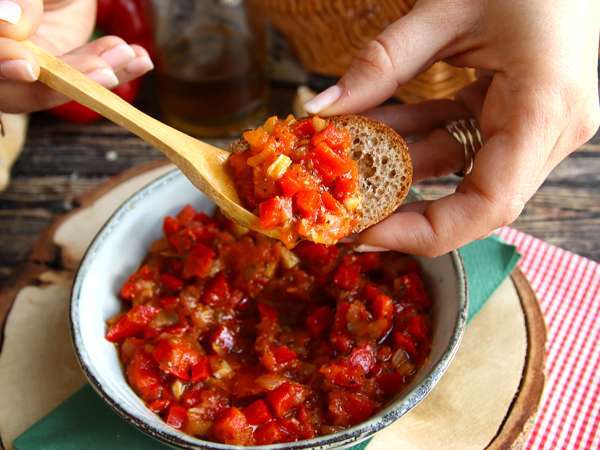 टमाटर की आसान रेसिपी - तैयारी चरण 3