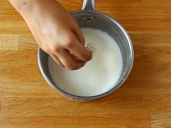 पिस्ता की panna cotta, आसान नुस्खा जिसे सभी पसंद करते हैं! - तैयारी चरण 3
