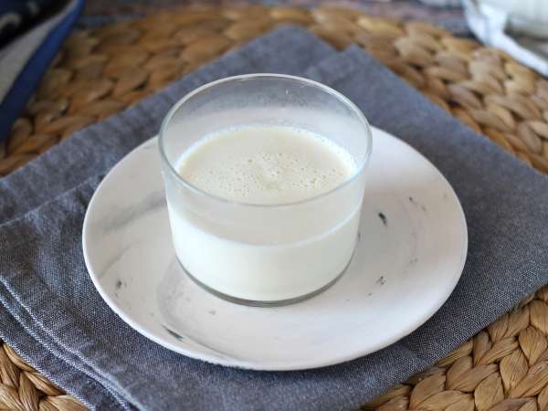 वेनिला panna cotta, इसे घर पर बनाने के लिए क्लासिक रेसिपी - तैयारी चरण 5