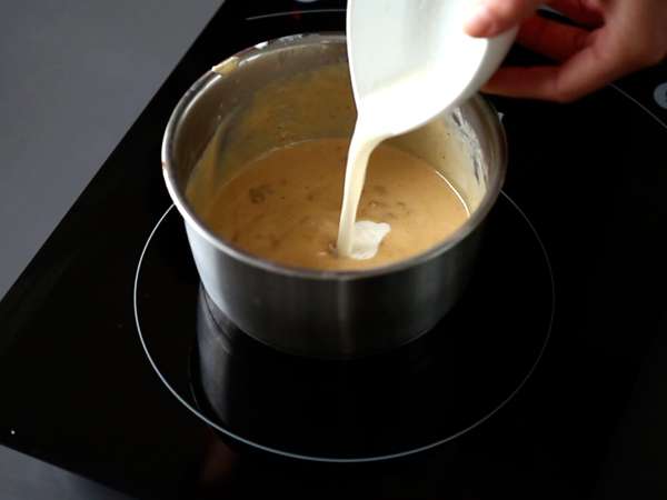 चॉकलेट और टुरॉन के कप। आसान नुस्खा - तैयारी चरण 5
