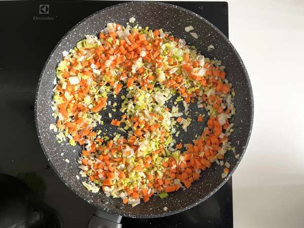 भुने हुए पत्तागोभी (इस सब्जी को सभी को पसंद कराने के लिए!) - तैयारी चरण 2