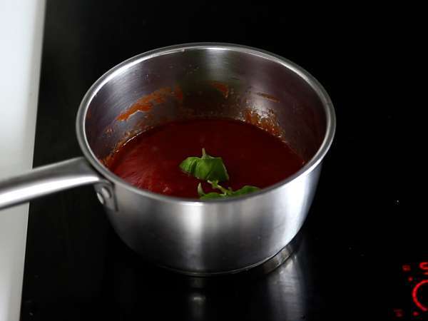 बैंगन की पार्मिज़ियाना, पारंपरिक नुस्खा चरण दर चरण समझाया गया! - तैयारी चरण 3