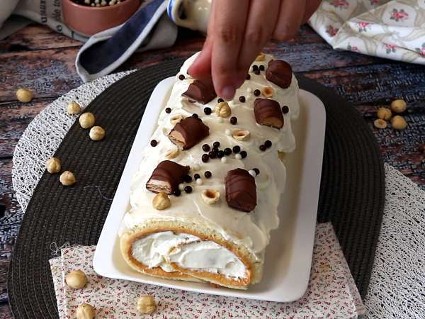 आसान रोल क Kinder Bueno का स्वाद, जन्मदिन के केक या क्रिसमस के लिए लॉग के रूप में परफेक्ट! - तैयारी चरण 11