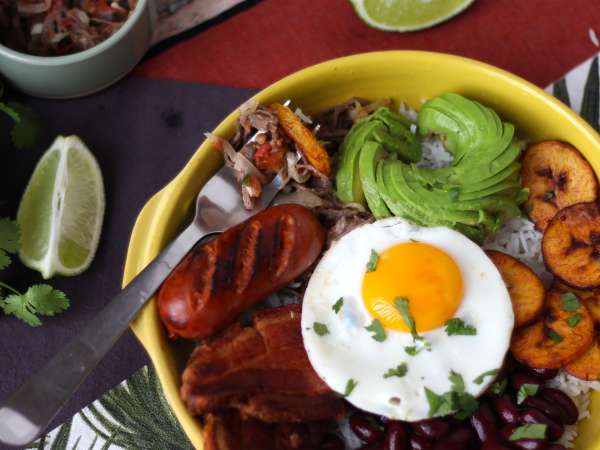 Bandeja Paisa, कोलंबियाई व्यंजन जो स्वाद और परंपरा से भरा हुआ है - तैयारी चरण 12