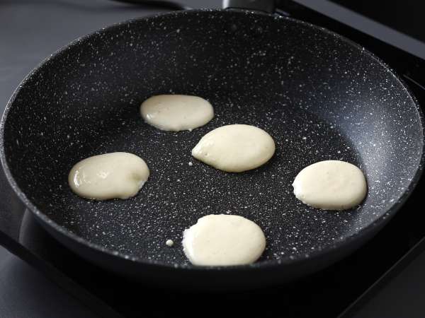 घर पर बनाने के लिए सुपर आसान ब्लिनिस! - तैयारी चरण 3