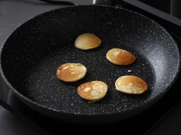घर पर बनाने के लिए सुपर आसान ब्लिनिस! - तैयारी चरण 5
